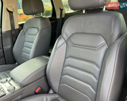 Чорний Фольксваген Туарег, об'ємом двигуна 2.97 л та пробігом 151 тис. км за 42900 $, фото 18 на Automoto.ua