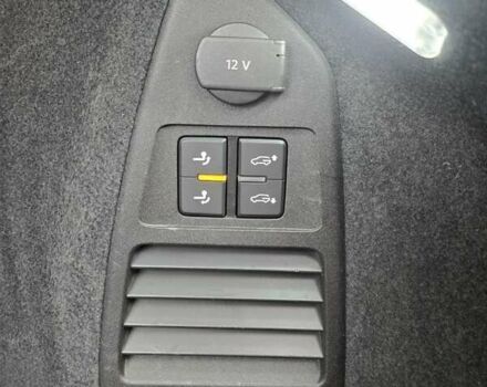 Черный Фольксваген Туарег, объемом двигателя 2.97 л и пробегом 135 тыс. км за 47000 $, фото 27 на Automoto.ua