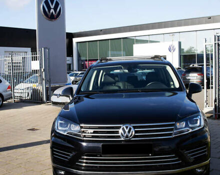 Чорний Фольксваген Туарег, об'ємом двигуна 3 л та пробігом 106 тис. км за 32519 $, фото 6 на Automoto.ua