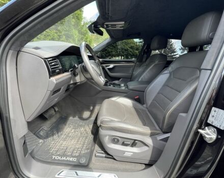 Черный Фольксваген Туарег, объемом двигателя 3 л и пробегом 194 тыс. км за 40500 $, фото 21 на Automoto.ua