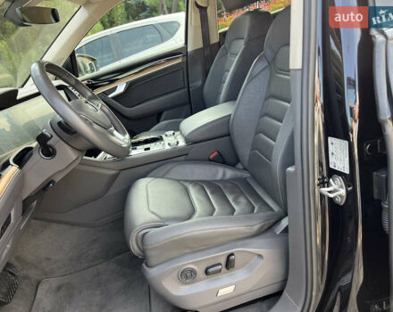 Чорний Фольксваген Туарег, об'ємом двигуна 2.97 л та пробігом 151 тис. км за 42900 $, фото 17 на Automoto.ua