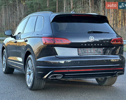 Черный Фольксваген Туарег, объемом двигателя 3 л и пробегом 259 тыс. км за 38999 $, фото 4 на Automoto.ua
