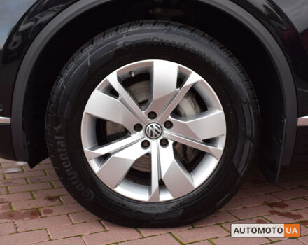 Чорний Фольксваген Туарег, об'ємом двигуна 3 л та пробігом 145 тис. км за 39805 $, фото 12 на Automoto.ua