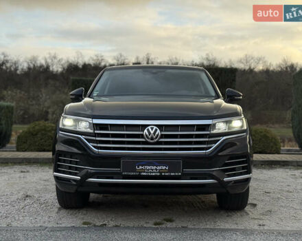 Черный Фольксваген Туарег, объемом двигателя 2.97 л и пробегом 280 тыс. км за 37900 $, фото 4 на Automoto.ua