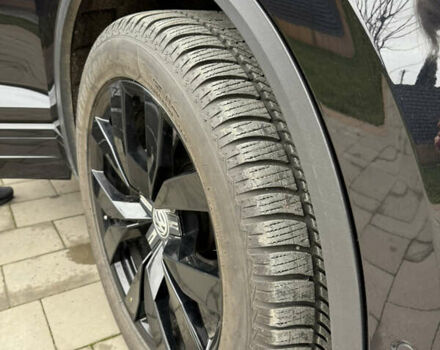 Черный Фольксваген Туарег, объемом двигателя 2.97 л и пробегом 135 тыс. км за 45500 $, фото 42 на Automoto.ua