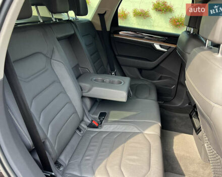 Чорний Фольксваген Туарег, об'ємом двигуна 2.97 л та пробігом 151 тис. км за 42900 $, фото 22 на Automoto.ua