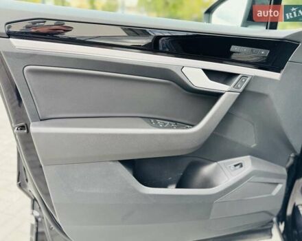 Чорний Фольксваген Туарег, об'ємом двигуна 2.97 л та пробігом 170 тис. км за 41950 $, фото 44 на Automoto.ua