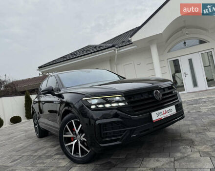 Чорний Фольксваген Туарег, об'ємом двигуна 3 л та пробігом 105 тис. км за 57888 $, фото 1 на Automoto.ua