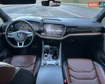 Черный Фольксваген Туарег, объемом двигателя 3 л и пробегом 259 тыс. км за 38999 $, фото 69 на Automoto.ua