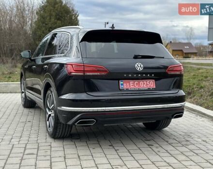 Черный Фольксваген Туарег, объемом двигателя 2.97 л и пробегом 96 тыс. км за 45500 $, фото 3 на Automoto.ua