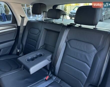 Чорний Фольксваген Туарег, об'ємом двигуна 2.97 л та пробігом 186 тис. км за 41900 $, фото 20 на Automoto.ua