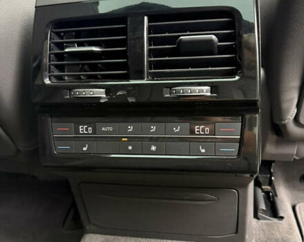 Черный Фольксваген Туарег, объемом двигателя 2.97 л и пробегом 135 тыс. км за 45500 $, фото 31 на Automoto.ua