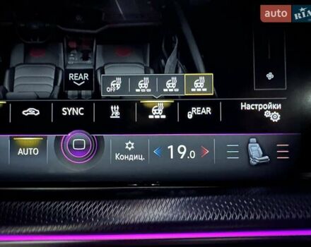 Черный Фольксваген Туарег, объемом двигателя 2.97 л и пробегом 264 тыс. км за 44000 $, фото 95 на Automoto.ua