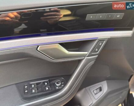 Черный Фольксваген Туарег, объемом двигателя 2.97 л и пробегом 187 тыс. км за 45500 $, фото 31 на Automoto.ua