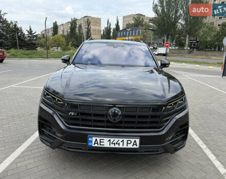 Чорний Фольксваген Туарег, об'ємом двигуна 3 л та пробігом 190 тис. км за 44500 $, фото 3 на Automoto.ua