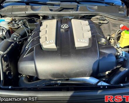 Черный Фольксваген Туарег, объемом двигателя 3 л и пробегом 188 тыс. км за 21980 $, фото 7 на Automoto.ua