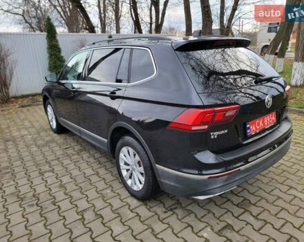 Чорний Фольксваген Туарег, об'ємом двигуна 2 л та пробігом 83 тис. км за 18900 $, фото 7 на Automoto.ua