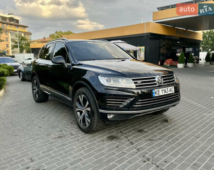 Черный Фольксваген Туарег, объемом двигателя 2.97 л и пробегом 121 тыс. км за 39900 $, фото 6 на Automoto.ua