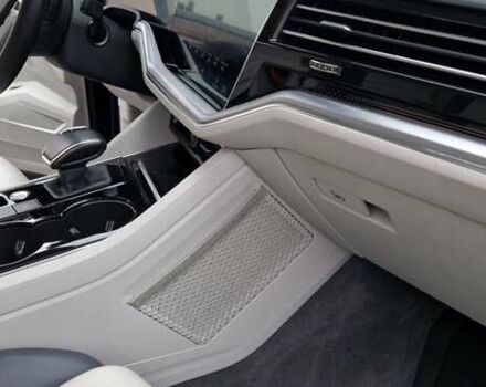 Черный Фольксваген Туарег, объемом двигателя 3 л и пробегом 189 тыс. км за 42800 $, фото 26 на Automoto.ua