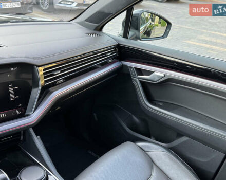 Чорний Фольксваген Туарег, об'ємом двигуна 2.97 л та пробігом 240 тис. км за 43500 $, фото 31 на Automoto.ua