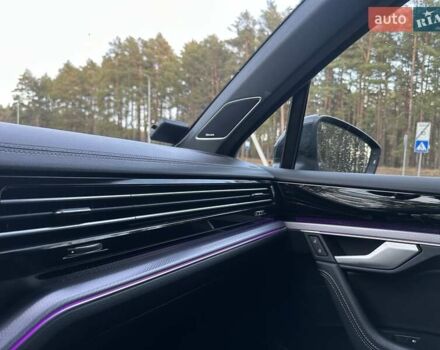 Черный Фольксваген Туарег, объемом двигателя 2.97 л и пробегом 264 тыс. км за 44000 $, фото 38 на Automoto.ua