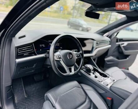 Чорний Фольксваген Туарег, об'ємом двигуна 2.97 л та пробігом 170 тис. км за 41950 $, фото 39 на Automoto.ua