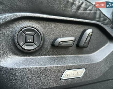 Черный Фольксваген Туарег, объемом двигателя 2.97 л и пробегом 264 тыс. км за 44000 $, фото 47 на Automoto.ua