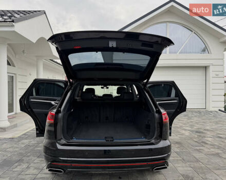 Чорний Фольксваген Туарег, об'ємом двигуна 3 л та пробігом 105 тис. км за 57888 $, фото 31 на Automoto.ua