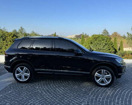 Черный Фольксваген Туарег, объемом двигателя 2.97 л и пробегом 128 тыс. км за 39900 $, фото 2 на Automoto.ua