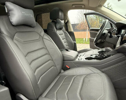 Черный Фольксваген Туарег, объемом двигателя 2.97 л и пробегом 135 тыс. км за 45500 $, фото 24 на Automoto.ua