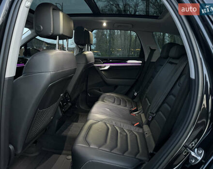 Черный Фольксваген Туарег, объемом двигателя 3 л и пробегом 229 тыс. км за 39999 $, фото 37 на Automoto.ua