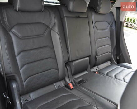 Черный Фольксваген Туарег, объемом двигателя 2.97 л и пробегом 138 тыс. км за 46400 $, фото 19 на Automoto.ua