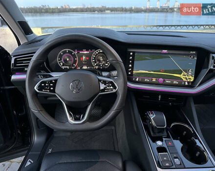 Черный Фольксваген Туарег, объемом двигателя 3 л и пробегом 229 тыс. км за 39999 $, фото 42 на Automoto.ua