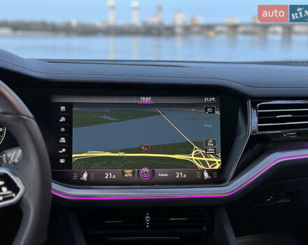 Черный Фольксваген Туарег, объемом двигателя 3 л и пробегом 229 тыс. км за 39999 $, фото 43 на Automoto.ua