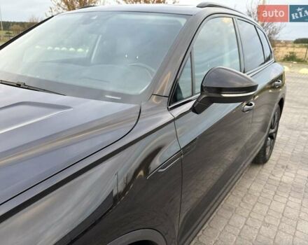 Черный Фольксваген Туарег, объемом двигателя 2.97 л и пробегом 187 тыс. км за 45500 $, фото 2 на Automoto.ua