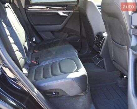 Черный Фольксваген Туарег, объемом двигателя 2.97 л и пробегом 115 тыс. км за 39900 $, фото 29 на Automoto.ua