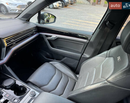 Чорний Фольксваген Туарег, об'ємом двигуна 2.97 л та пробігом 240 тис. км за 43500 $, фото 37 на Automoto.ua