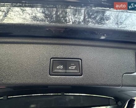 Черный Фольксваген Туарег, объемом двигателя 2.97 л и пробегом 264 тыс. км за 44000 $, фото 75 на Automoto.ua