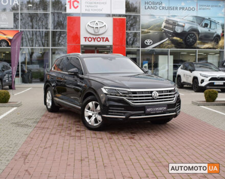 Чорний Фольксваген Туарег, об'ємом двигуна 3 л та пробігом 145 тис. км за 39805 $, фото 16 на Automoto.ua