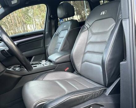 Черный Фольксваген Туарег, объемом двигателя 2.97 л и пробегом 264 тыс. км за 44000 $, фото 45 на Automoto.ua