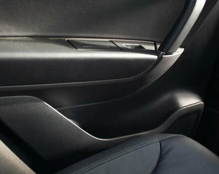 Чорний Фольксваген Туарег, об'ємом двигуна 3 л та пробігом 106 тис. км за 32519 $, фото 20 на Automoto.ua