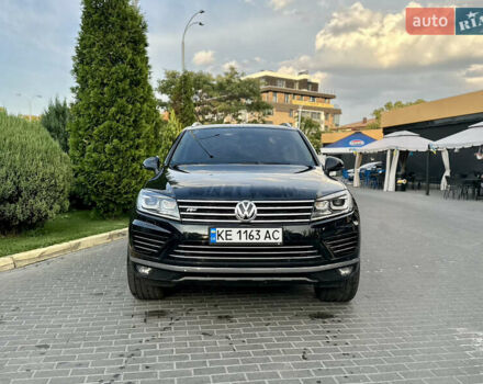 Черный Фольксваген Туарег, объемом двигателя 2.97 л и пробегом 121 тыс. км за 39900 $, фото 3 на Automoto.ua