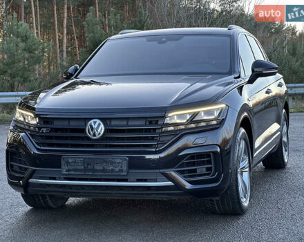 Черный Фольксваген Туарег, объемом двигателя 3 л и пробегом 259 тыс. км за 38999 $, фото 1 на Automoto.ua