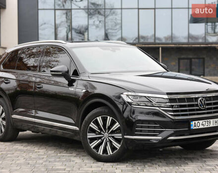 Черный Фольксваген Туарег, объемом двигателя 2.97 л и пробегом 252 тыс. км за 40500 $, фото 3 на Automoto.ua