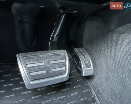 Черный Фольксваген Туарег, объемом двигателя 2.97 л и пробегом 264 тыс. км за 44000 $, фото 56 на Automoto.ua