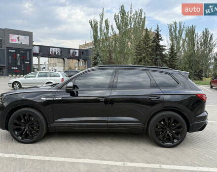 Чорний Фольксваген Туарег, об'ємом двигуна 3 л та пробігом 190 тис. км за 44500 $, фото 1 на Automoto.ua