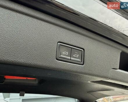 Чорний Фольксваген Туарег, об'ємом двигуна 3 л та пробігом 99 тис. км за 57888 $, фото 36 на Automoto.ua