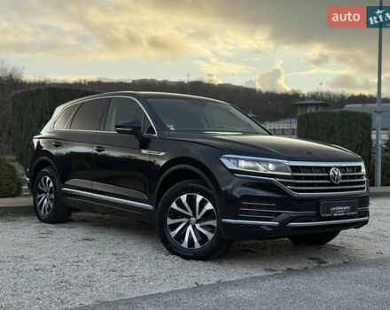 Черный Фольксваген Туарег, объемом двигателя 2.97 л и пробегом 280 тыс. км за 37900 $, фото 1 на Automoto.ua