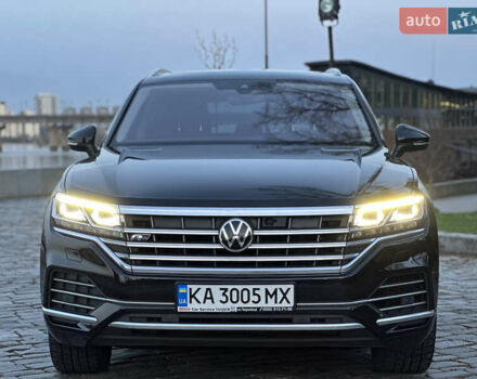 Черный Фольксваген Туарег, объемом двигателя 3 л и пробегом 229 тыс. км за 39999 $, фото 6 на Automoto.ua
