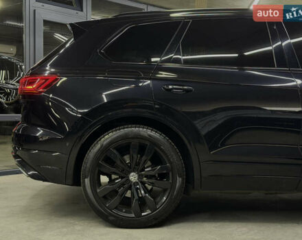 Черный Фольксваген Туарег, объемом двигателя 2.97 л и пробегом 172 тыс. км за 50500 $, фото 17 на Automoto.ua